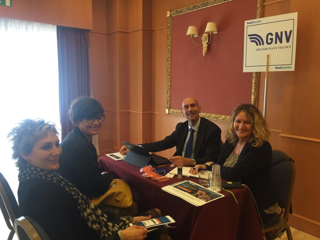 f1a4595c-e9d5-46f5-8220-5d3548c513e3