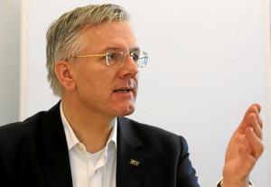 Lufthansa insiste sul taglio dei costi