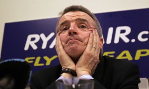 Ryanair, risposta «aggressiva» al calo degli utili