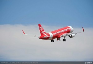 AirAsia riceve in consegna il primo Airbus A320neo