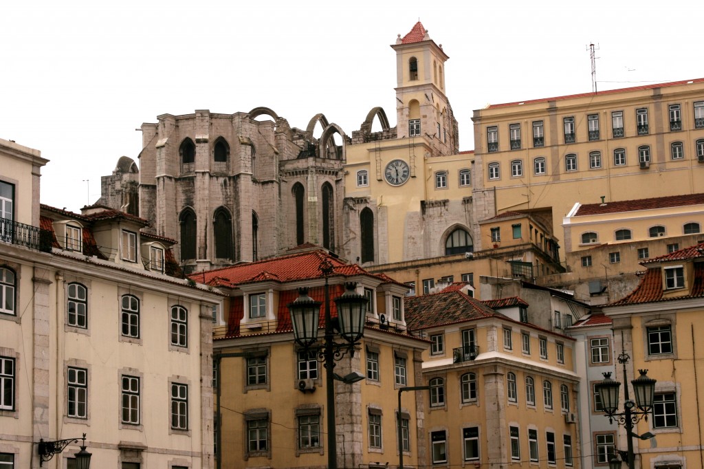 King Holidays, city break a Lisbona con crociera su Msc Poesia