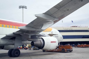 Iberia sigla l’accordo con i sindacati per la riduzione degli stipendi