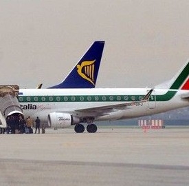 Alitalia: primo vettore in in Italia nel 2013. Ma Ryanair riduce le distanze