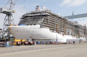 La Regal Princess salpa da Venezia per la sua prima crociera