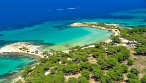 Eden Viaggi: bene Mykonos e la penisola Calcidica