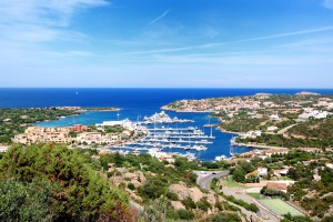 Bernard Arnault di Lvmh pronto a rilevare l’intera Costa Smeralda