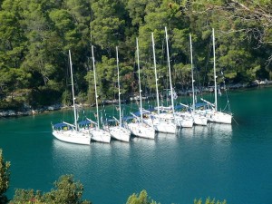Horca Myseria in rotta fra le isole greche
