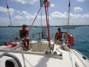 Jonas, vacanze in barca a vela in settembre per i single