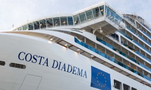 Costa Diadema, dopo la crociera inaugurale, in rotta verso Genova