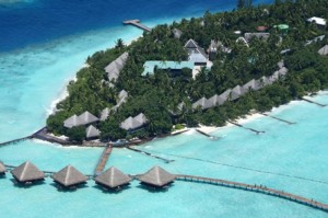 “Vendi Azemar, vinci Expo”, biglietti in regalo per pratiche su Maldive e Zanzibar