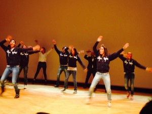 I Grandi Viaggi presenta il catalogo con gli artisti di Zelig