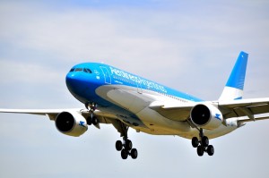 Aerolineas Argentinas annuncia la fusione con Austral