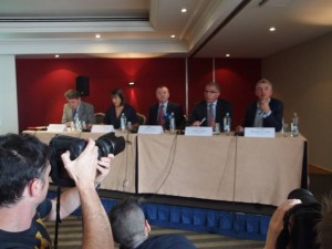 Meno tasse e scioperi: incontro per cambiare il trasporto aereo in Europa