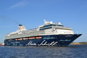 800px-Mein_Schiff_2_(3)