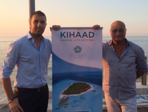 Azemar incontra gli agenti vicino ad Ancora