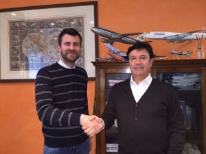 stretta di mano zilio onni