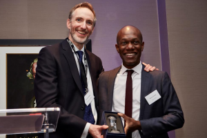 Halldis riceve il premio “Oakwood Worldwide Spirit of Partnership”