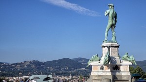 Starhotels dona un milione di euro a Piazzale Michelangelo