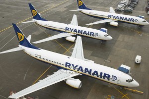 Ryanair, costi unitari più bassi. 35 euro a passeggero. Air France 253.