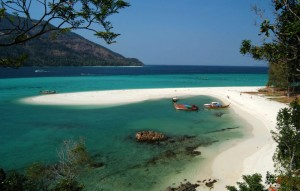 Naar presenta la “Thailandia speciale famiglie”