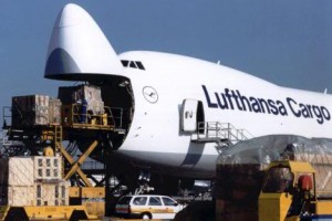 Lufthansa Cargo pronta ai tagli, a rischio 800 lavoratori