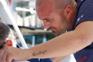 Oro del mare parte con il vento in poppa