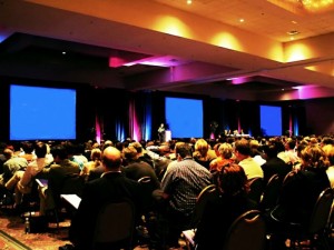 Amadeus e Hrs: patto d’acciaio sulla meeting industry