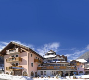 Dolomites Charming Hotel Tevini, dopo il restyling le proposte per sci e benessere