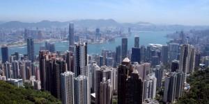 Hong Kong sospende fino al 15 febbraio i voli in transito da 150 Paesi