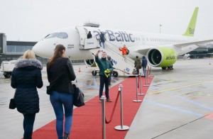 La flotta AirBaltic cresce con i Bombardier CS300