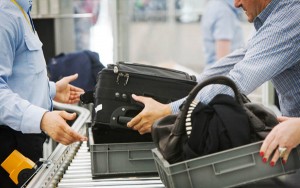 Divieto al trasporto di tablet e pc: Paesi e vettori coinvolti