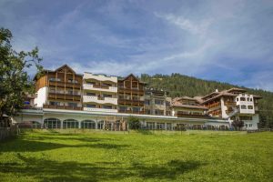 Excelsior Dolomites Life Resort, i nuovi pacchetti estivi “salute e benessere”