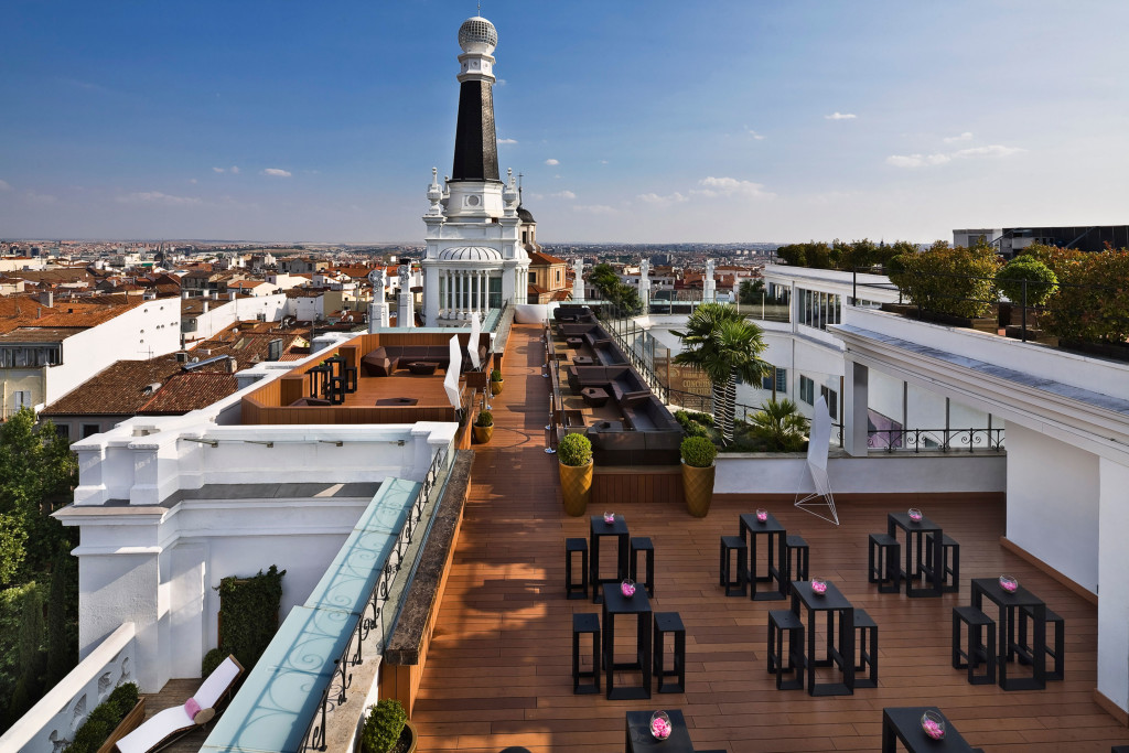 ME by Meliá celebra il decimo anniversario, nuovo rooftop bar a Madrid