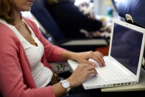 Gli Stati Uniti pronti a vietare i laptop su tutti i voli internazionali