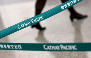 Ristrutturazione per Cathay Pacific: tagli per 600 posti di lavoro