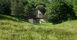 Pfoesl, il rinnovato eco hotel riapre il 3 giugno con nuove suite e chalet nel bosco