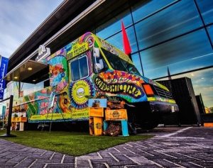 A Dubai il Truckers Summer Warehouse