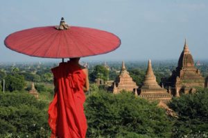 KiboTours festeggia in Birmania il Phaung Daw Oo Pagoda Festival