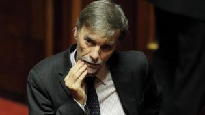 Delrio ribadisce: «Alitalia va venduta intera»