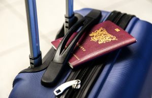 Bagagli, l'Ue approva il sovrapprezzo ma non aggiorna i risarcimenti