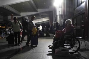 Atlanta: l’aeroporto tornerà completamente operativo alle 12, dopo il blackout di ieri