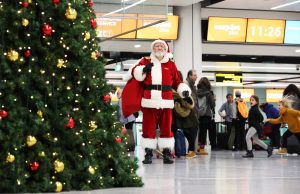 EasyJet porta a bordo… Babbo Natale