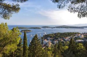 L’isola di Hvar (Croazia) candidata a Migliore destinazione d’Europa
