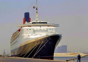 La Queen Elizabeth 2 diventa un hotel sul lungomare di Dubai