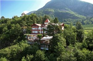 Cinque stelle con vista su Merano, l’offerta di Castel Fragsburg