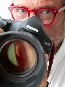 Costa Crociere celebra i 70 anni con una mostra di Oliviero Toscani