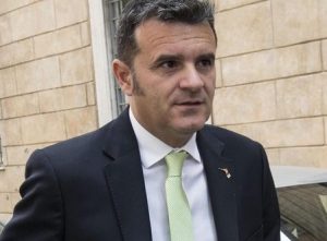 Centinaio: «La tassa di sbarco in Sardegna? Un autogol»