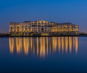 Mappamondo a Dubai: accordo esclusivo con Palazzo Versace
