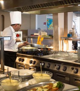 Restyling per il Saracen Hotel Palermo, sport e congressi in riva al mare