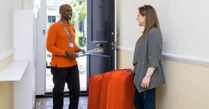 easyJet a Londra ritira il bagaglio a casa, con AirPortr